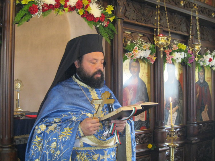 Архимандрит Висарион ще служи в Смолян и Чепеларе за празниците на 17 и 18 януари
