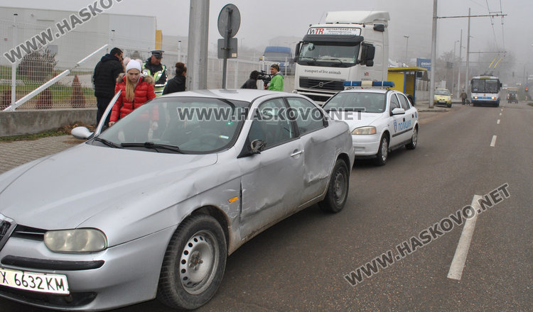Камион и Алфа катастрофираха по „Васил Левски“