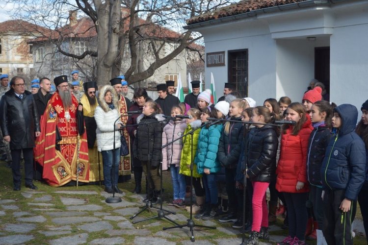 Асеновград отбеляза тържествено 140 години от Освобождението на града