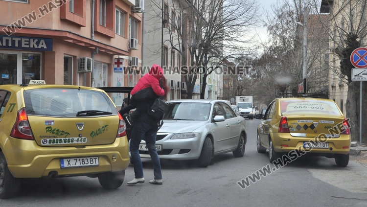 20 коли в тапа заради неправилно паркиране