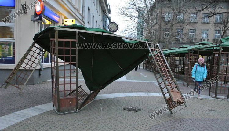 Внимание! Жълт код за силен вятър