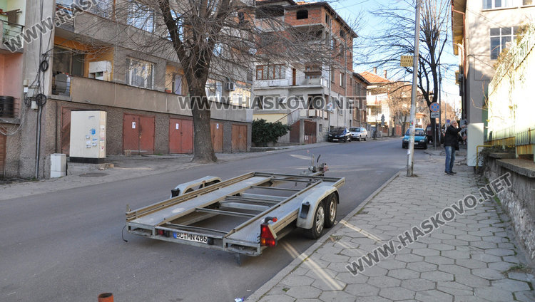 Хасковлийка: ремарке запречи улица пред детска градина