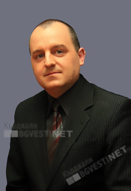 Божидар Стоянов