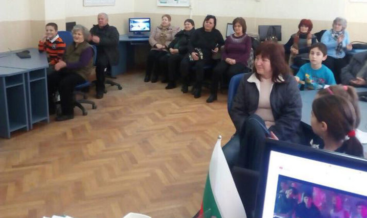 "И баба го може" на компютрите в "Златаров"