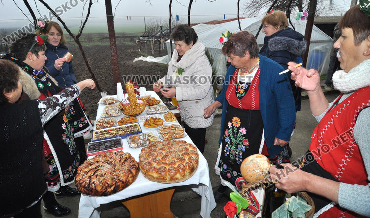 Двойно отпразнуваха Бабинден в Узунджово