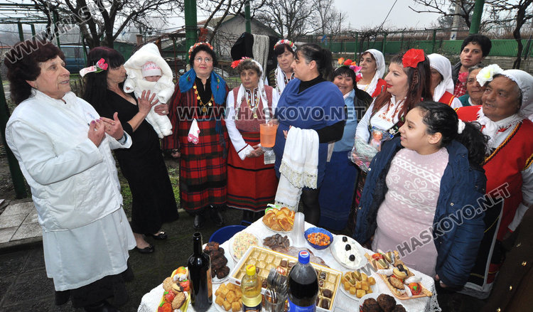 Двойно отпразнуваха Бабинден в Узунджово