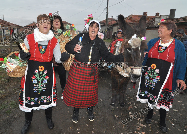 Двойно отпразнуваха Бабинден в Узунджово