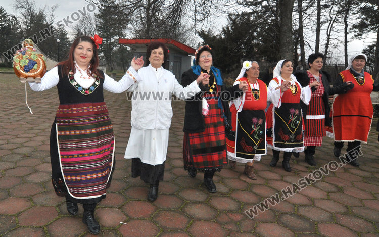 Двойно отпразнуваха Бабинден в Узунджово