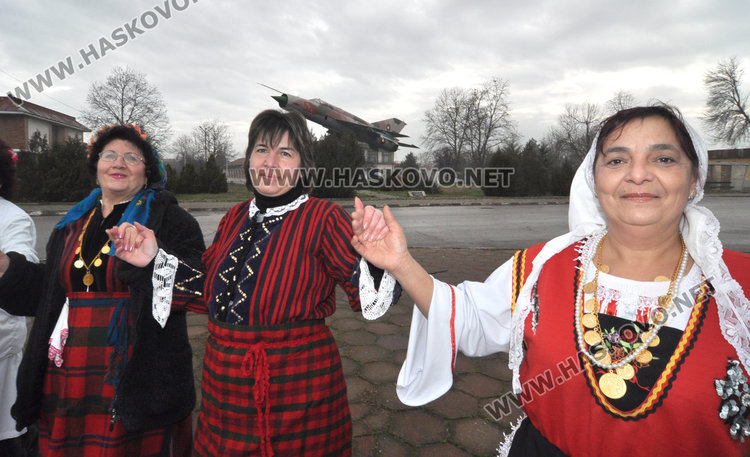 Двойно отпразнуваха Бабинден в Узунджово