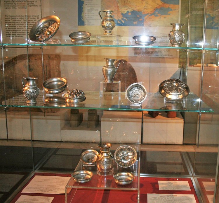 Златните тракийски съкровища се завърнаха в НИМ