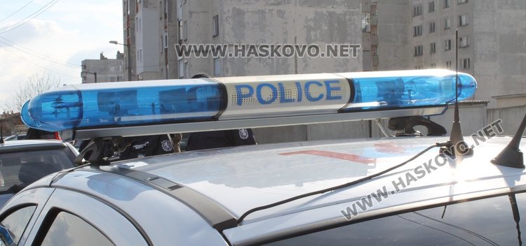 Обраха кола в кв."Изток", заловиха и пиян шофьор