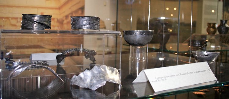 Златните тракийски съкровища се завърнаха в НИМ