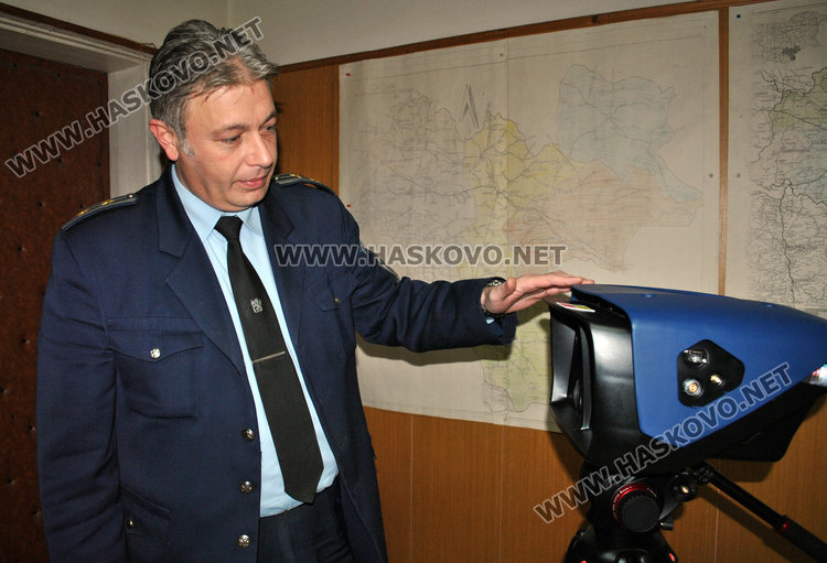 Новата мобилна камера на КАТ Хасково невидима за антирадарите