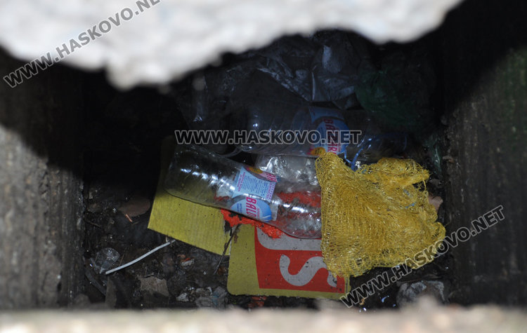 Хасковлийка пропадна в двуметрова общинска дупка