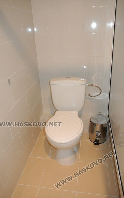 „Заря“ с нови тоалетни, асансьорът чака акт 16 