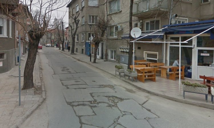 Заради Водния цикъл: Забраняват движението по част от ул. „Атанас Свещаров“
