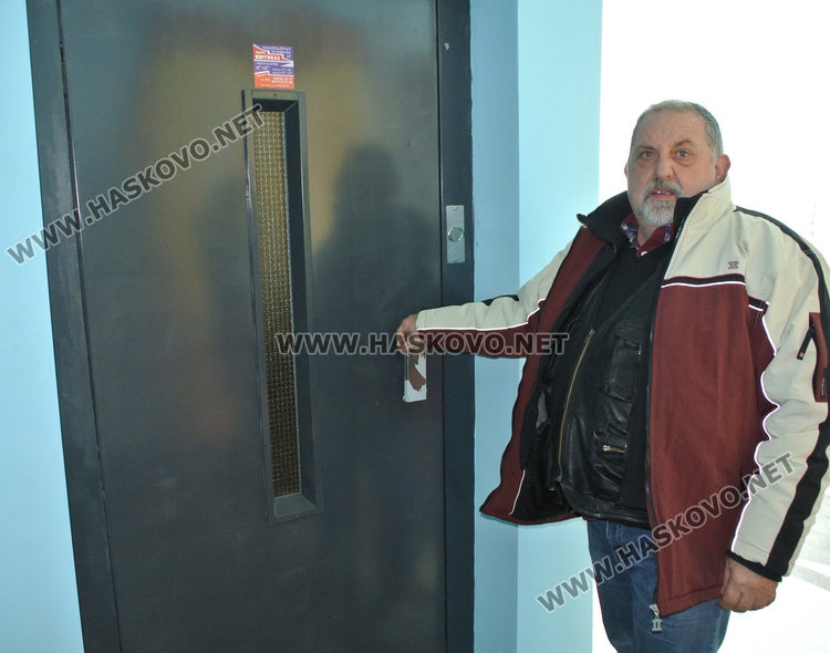 „Заря“ с нови тоалетни, асансьорът чака акт 16 