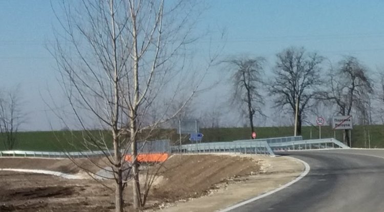 Поройненският мост е готов, но не е открит