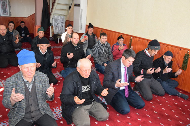 Община Ардино санира джамията в Горно Прахово, кметът на петъчна молитва