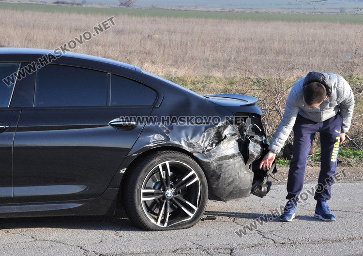 Ауди блъсна БМВ и се заби в мантинелите на пътя край Бирената