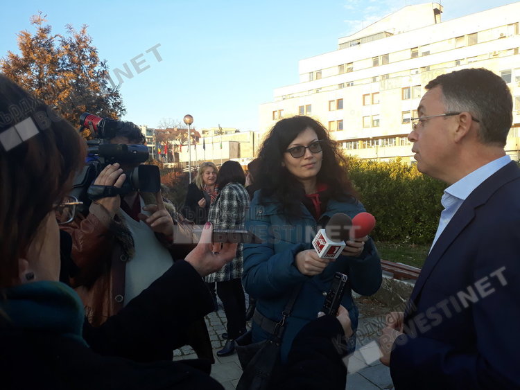 КНСБ поиска оставката на екипа на кмета, той  покани синдикалистите на преговори за заплати