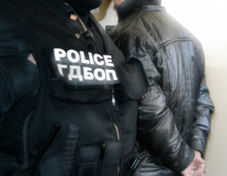 При спецоперация в София и Перник: ГДБОП неутрализира група за разпространение на наркотици