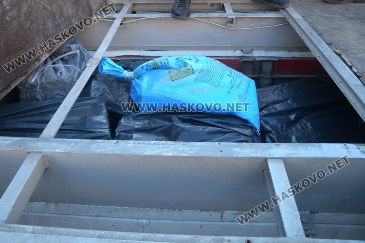 Закопчаха баща и син за 72 000 нелегални цигари