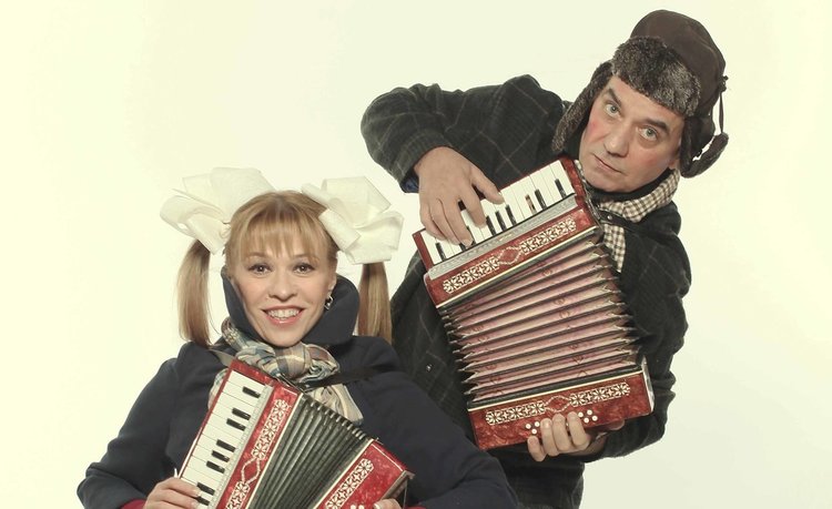 Премиерно играят “Помощ!!! Не мога да плувам!” в Хасково