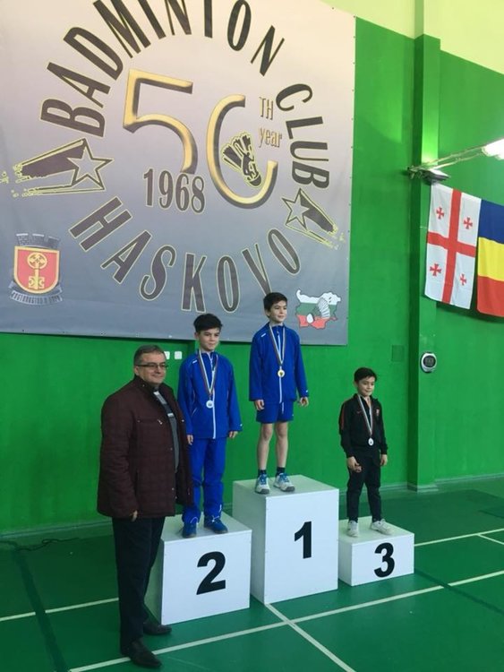 Куп медали завоюваха бадминтонисти от Първомай на „Братя Касабян“