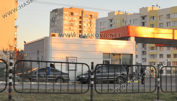 Арестуваха двама с дрога на бензиностанция в Хасково
