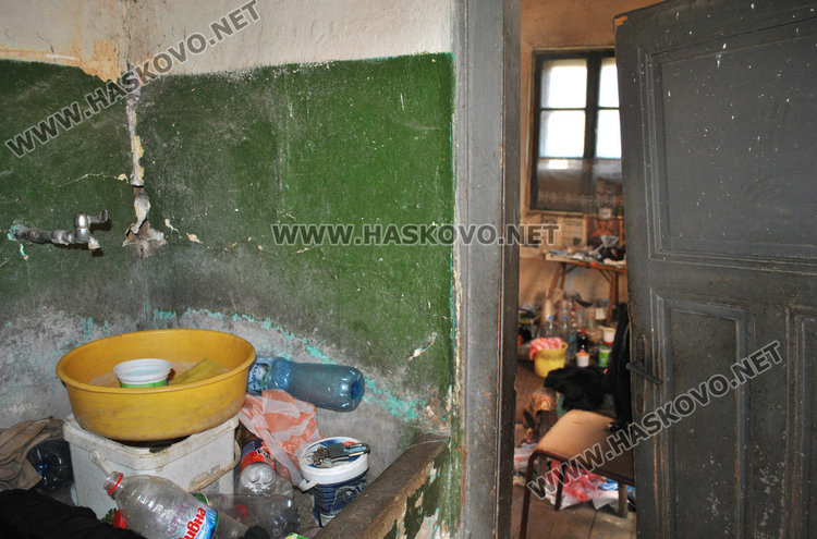 81-годишна жена мизерства в Хасково, отказва помощ