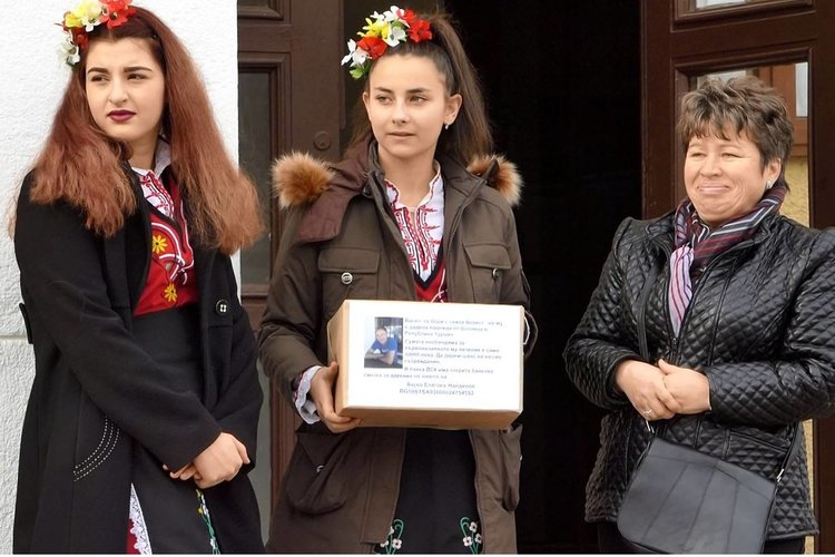 1701 лв. събра благотворителното хоро на Евридика