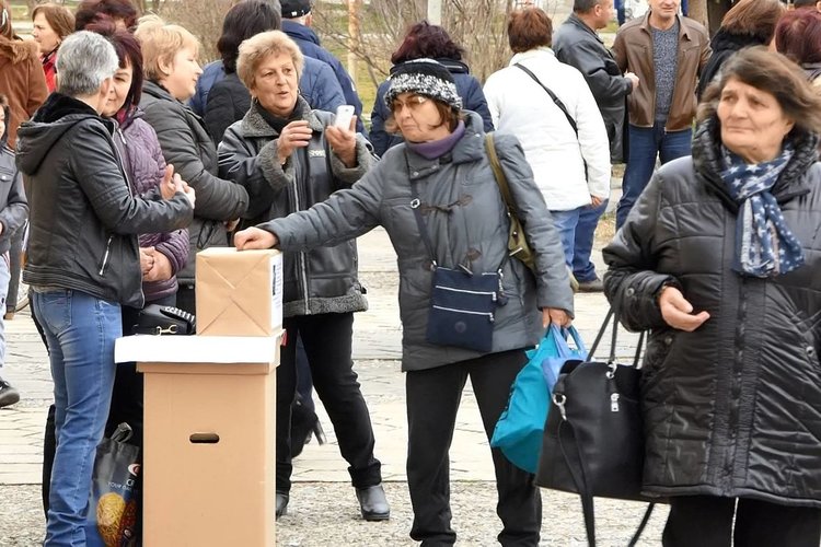 1701 лв. събра благотворителното хоро на Евридика