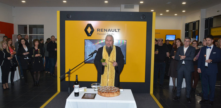 Коли номер 1 и 2 в България – Рено и Дачия, с официално представителство в Хасково