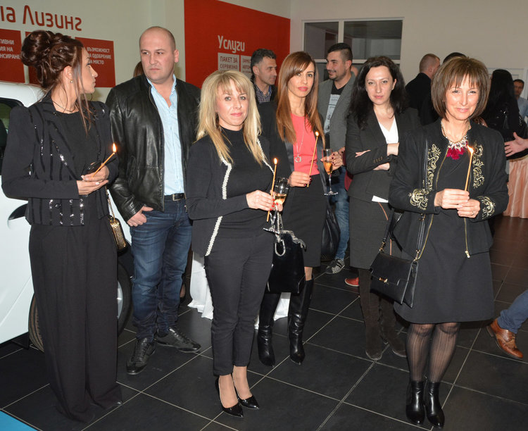 Коли номер 1 и 2 в България – Рено и Дачия, с официално представителство в Хасково