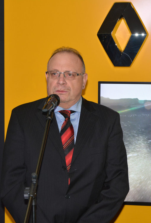 Коли номер 1 и 2 в България – Рено и Дачия, с официално представителство в Хасково