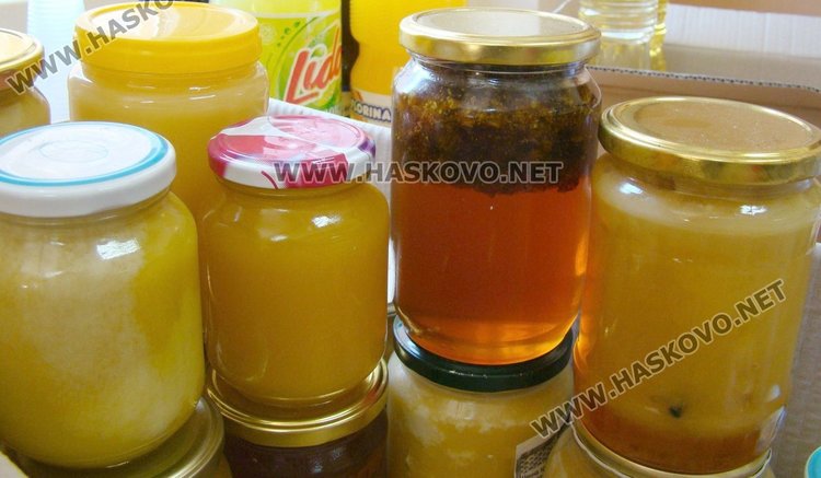 Освещават мед за здраве в димитровградската църква