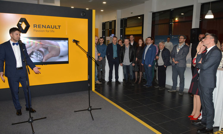 Коли номер 1 и 2 в България – Рено и Дачия, с официално представителство в Хасково