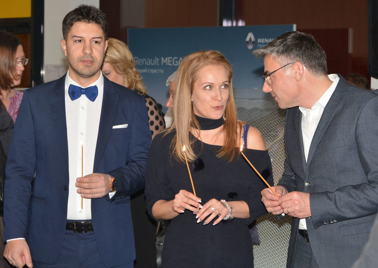 Коли номер 1 и 2 в България – Рено и Дачия, с официално представителство в Хасково