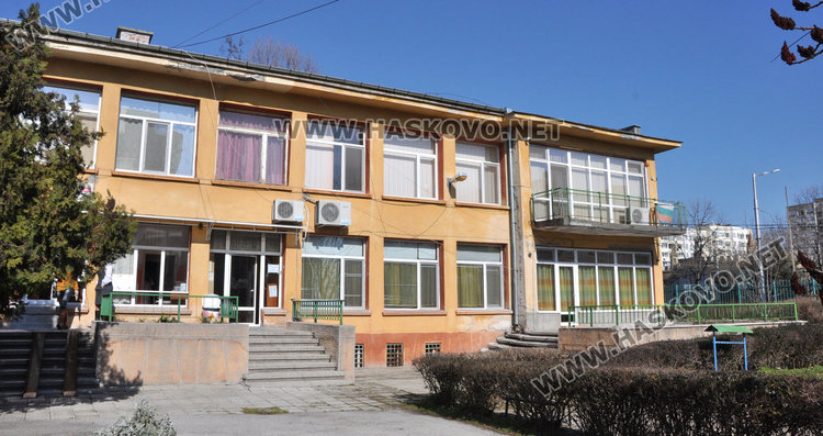 Храната от млечната кухня - в съдове за еднократна употреба, родители против  