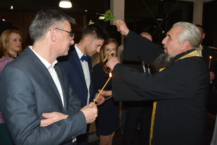 Коли номер 1 и 2 в България – Рено и Дачия, с официално представителство в Хасково