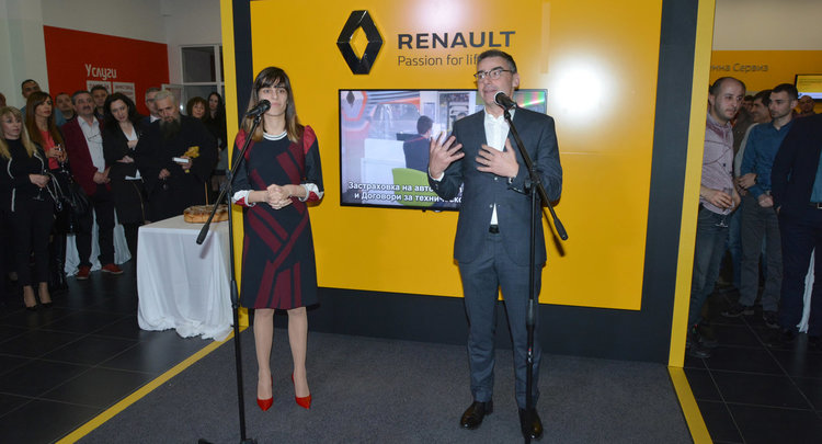 Коли номер 1 и 2 в България – Рено и Дачия, с официално представителство в Хасково