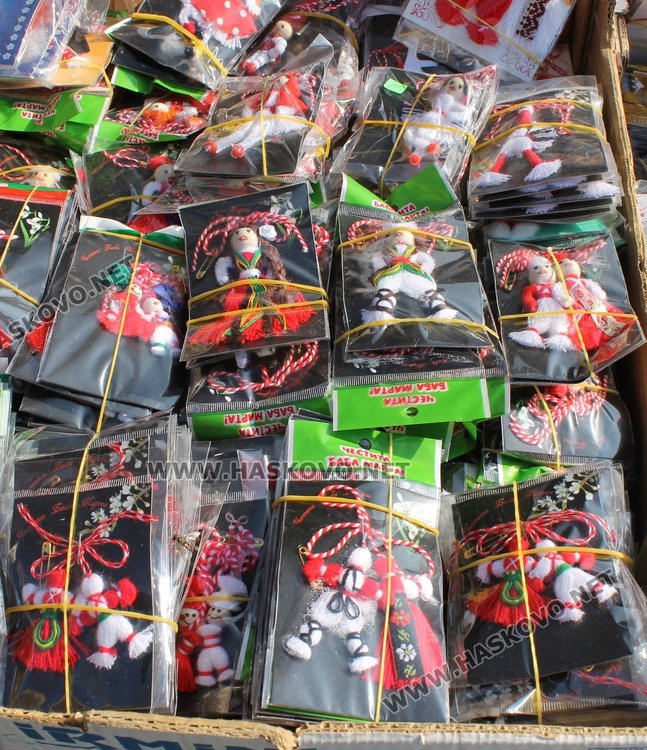 Първите търговци на мартеници се появиха в Димитровград