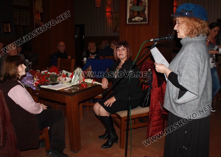 Премиерата се състоя в кафето на КДК снощи