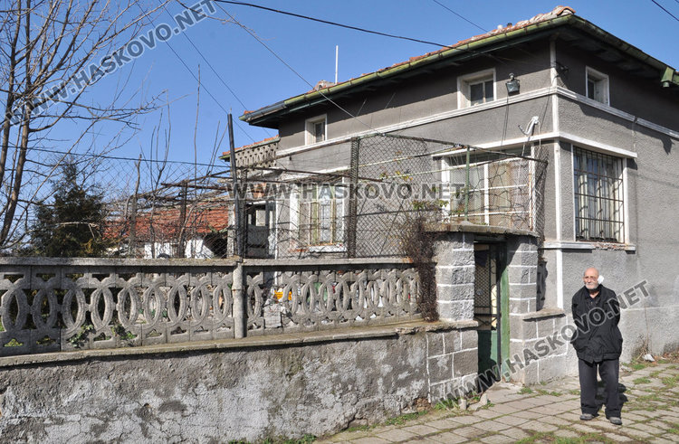 88-годишният дядо в Узунджово – бит и ограбван всяка седмица