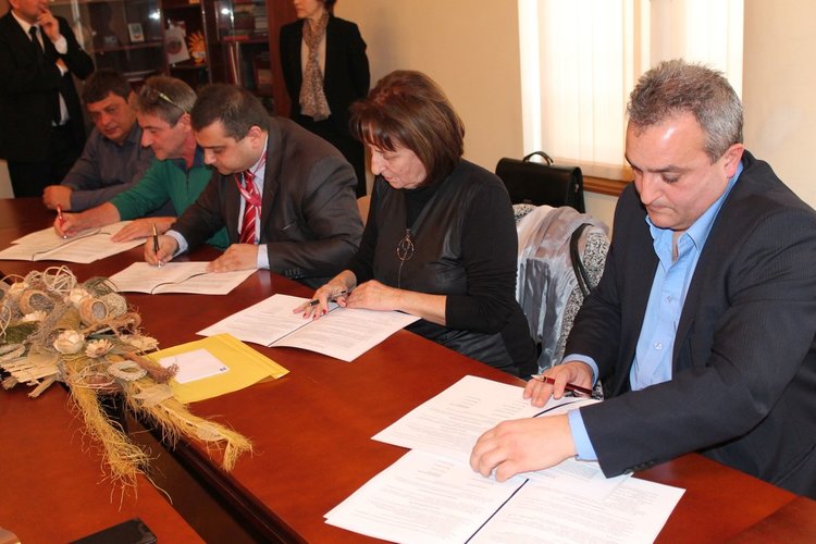 Включиха Професионалната гимназия в Димитровград в меморандум за партньорство