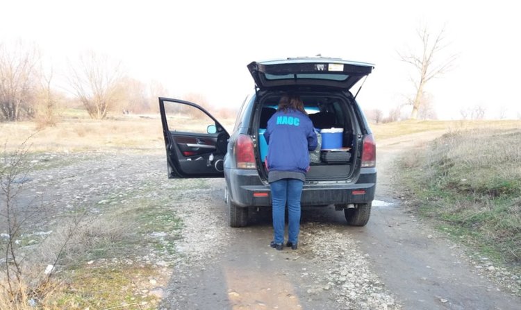 Експерти на МОСВ установяват причините за замърсяването на река Мечка