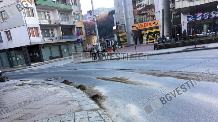 Започна почистването на пясъка в Смолян, ще дишаме по-леко 