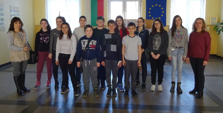 Вазовци със силно участие в първия кръг на „IT Знайко+"