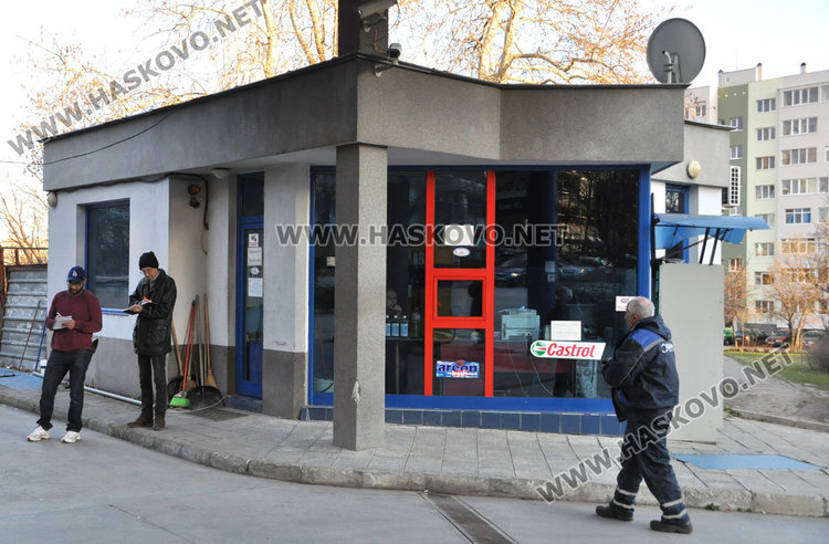 Данъчните запечатаха още една бензиностанция в Хасково